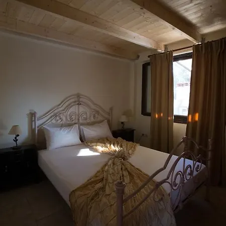 5 Stars Vila Svoronata